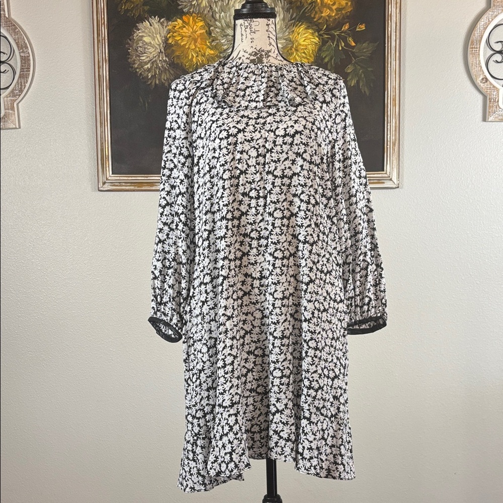 Zara Womens Size Medium Black White Floral Long Sleeve Shift Dress